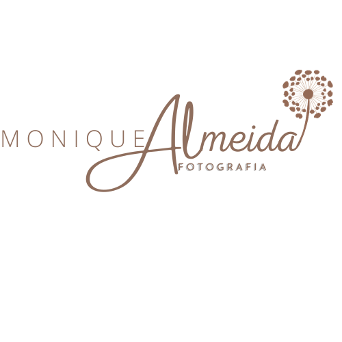 Logotipo de Monique Almeida 