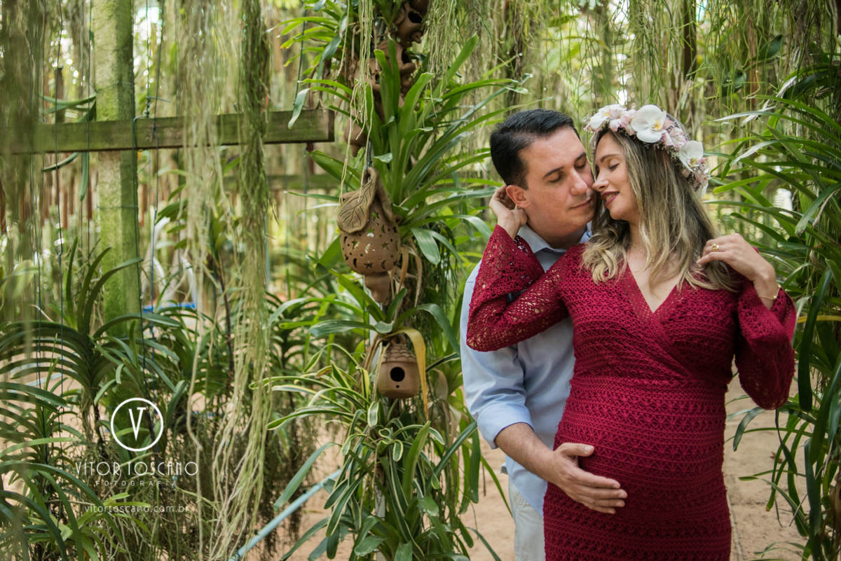 Gestante raissa no ensaio fotográfico de gestante no orquidário ed mattos em natal rn, por vitor toscano.