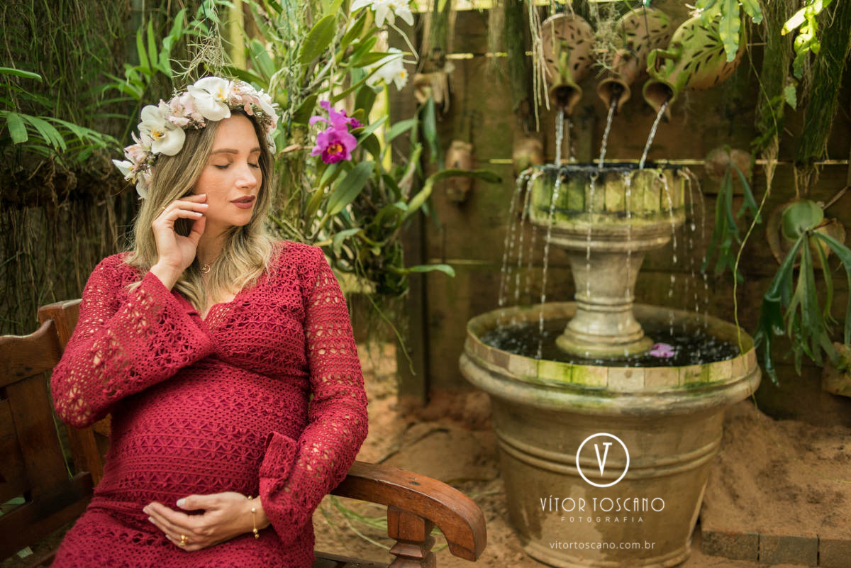 Gestante raissa no ensaio fotográfico de gestante no orquidário ed mattos em natal rn, por vitor toscano.