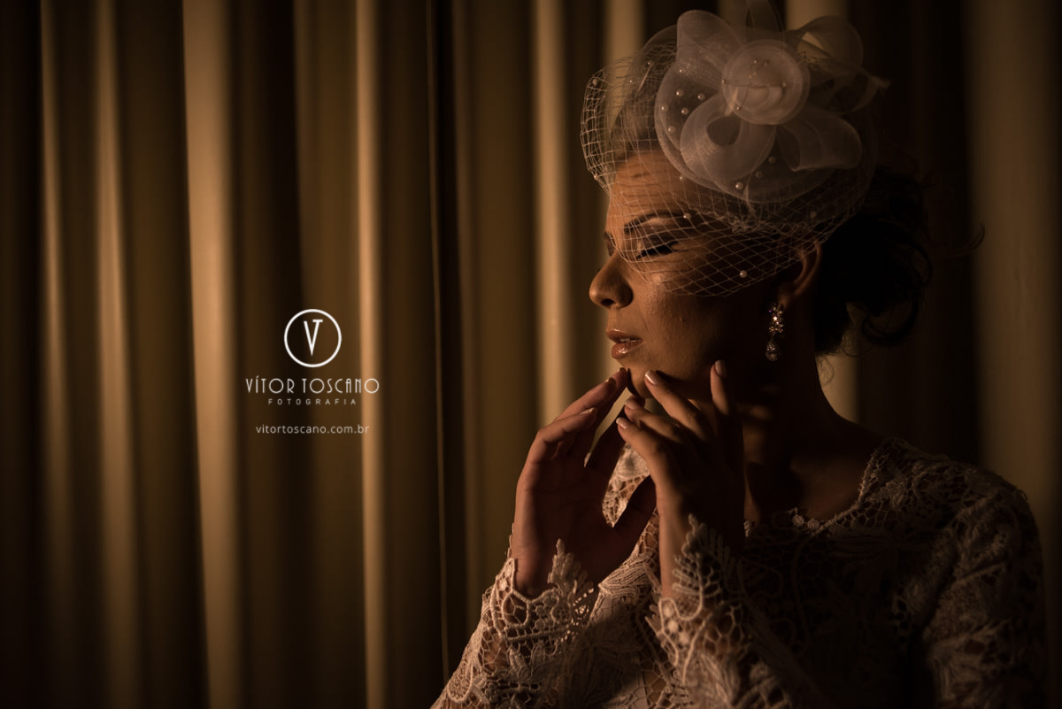 Sessão de fotos da noiva no casamento de Karol e Andre, na pousada Macamirim em Natal RN.