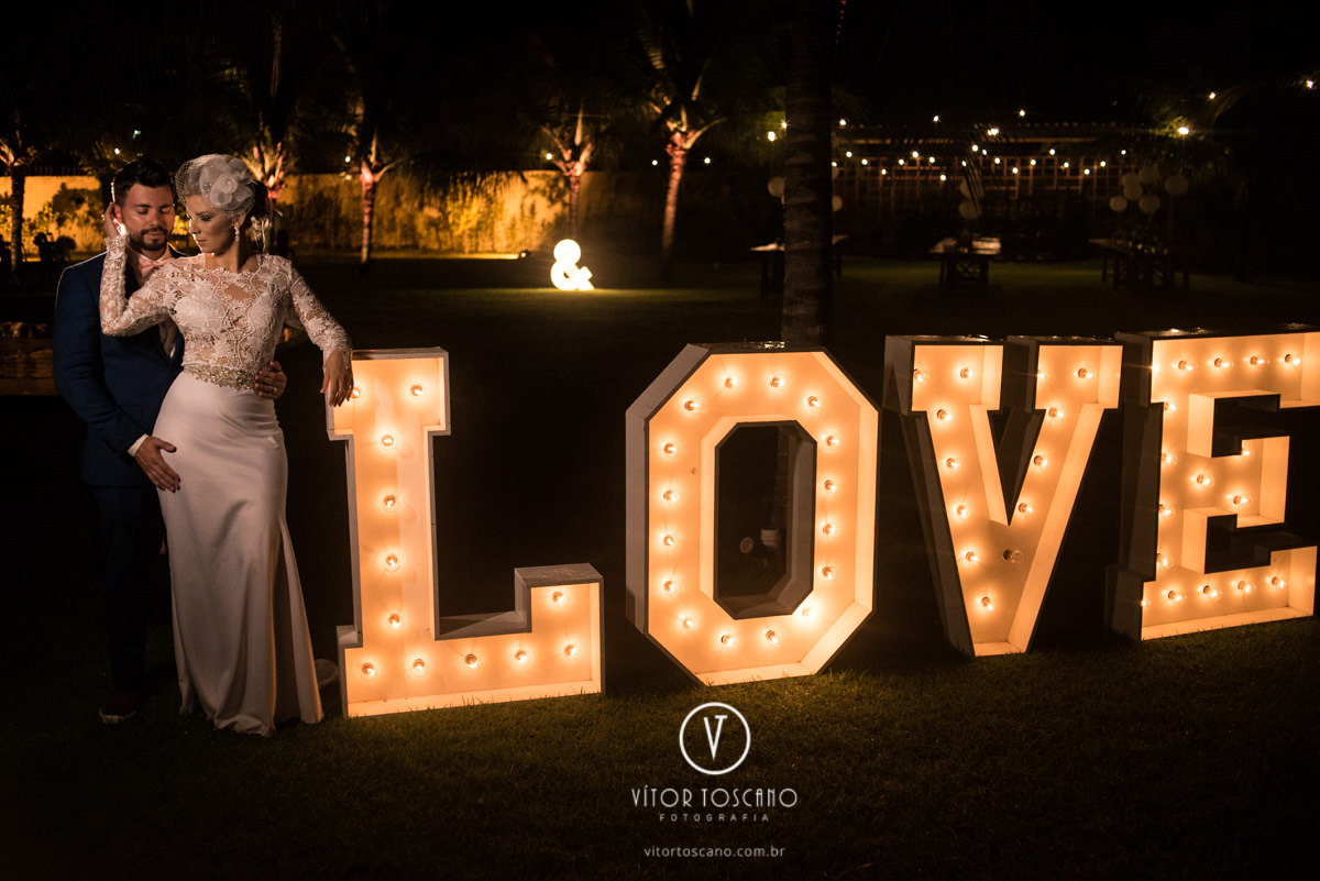 Sessão dos noivos no casamento de Karol e Andre, na pousada Macamirim em Natal RN.