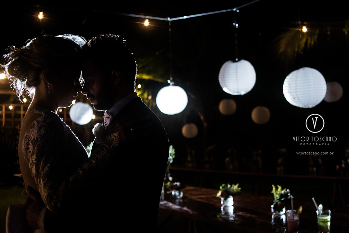 Sessão dos noivos no casamento de Karol e Andre, na pousada Macamirim em Natal RN.