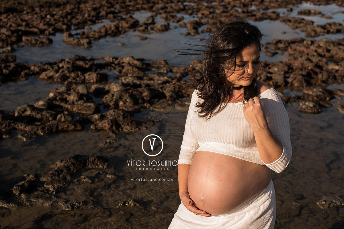 Gestante Flaviane durante o ensaio de gestante em Natal RN com vitor toscano