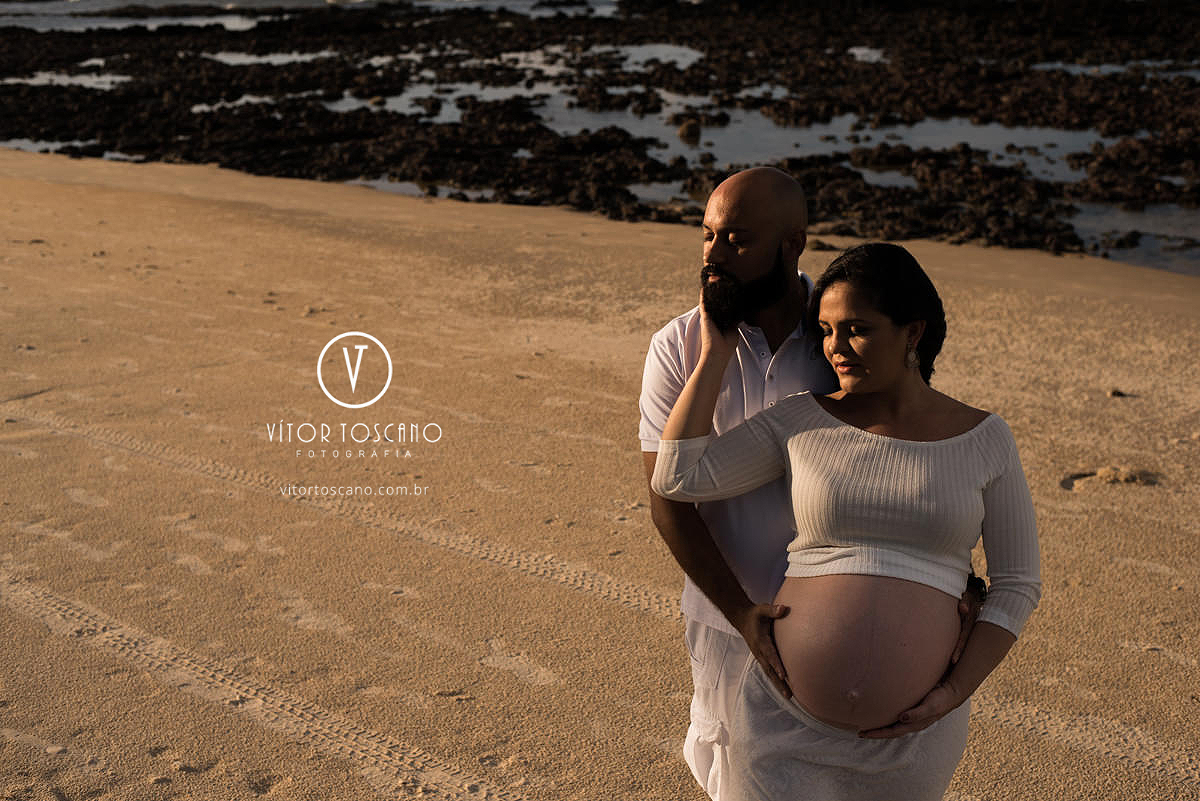 Gestante Flaviane durante o ensaio de gestante em Natal RN com vitor toscano