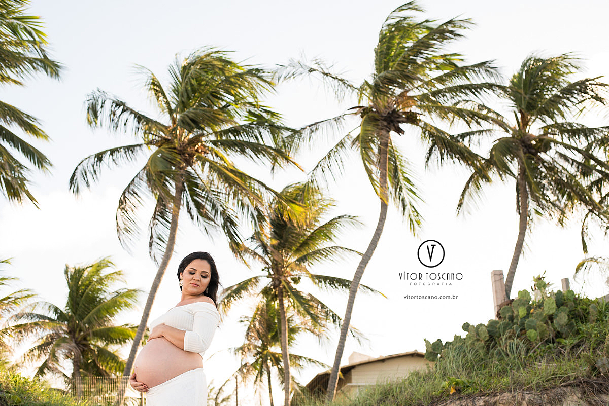 Gestante Flaviane durante o ensaio de gestante em Natal RN com vitor toscano