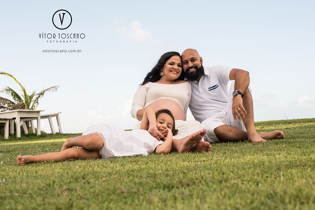 Gestante Flaviane durante o ensaio de gestante em Natal RN com vitor toscano