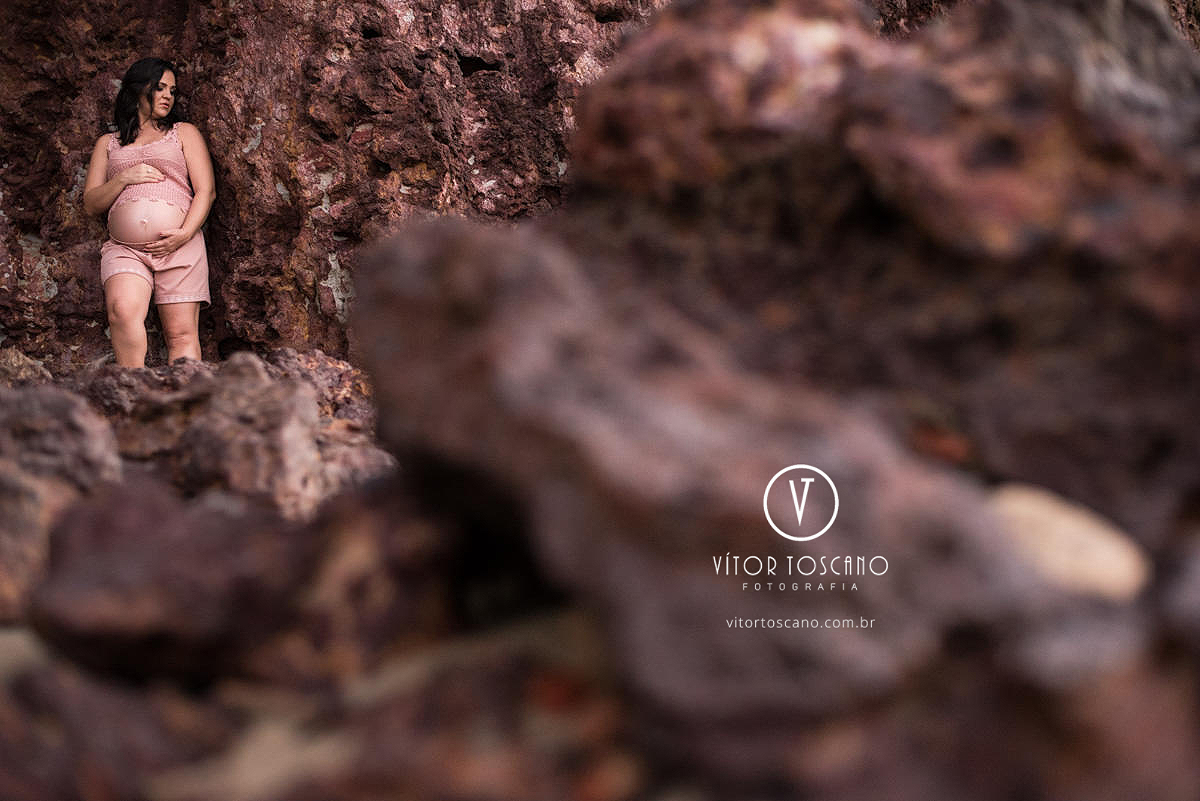 Gestante Flaviane durante o ensaio de gestante em Natal RN com vitor toscano
