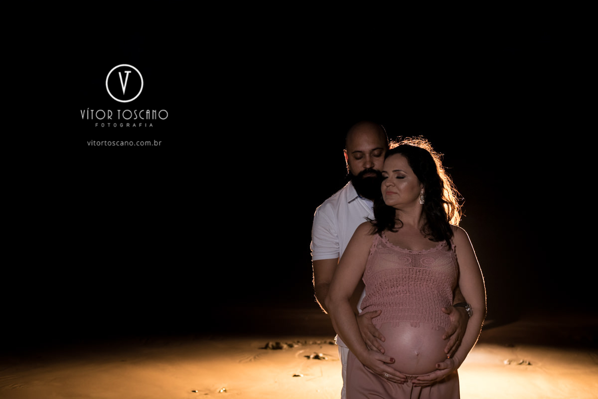 Gestante Flaviane durante o ensaio de gestante em Natal RN com vitor toscano