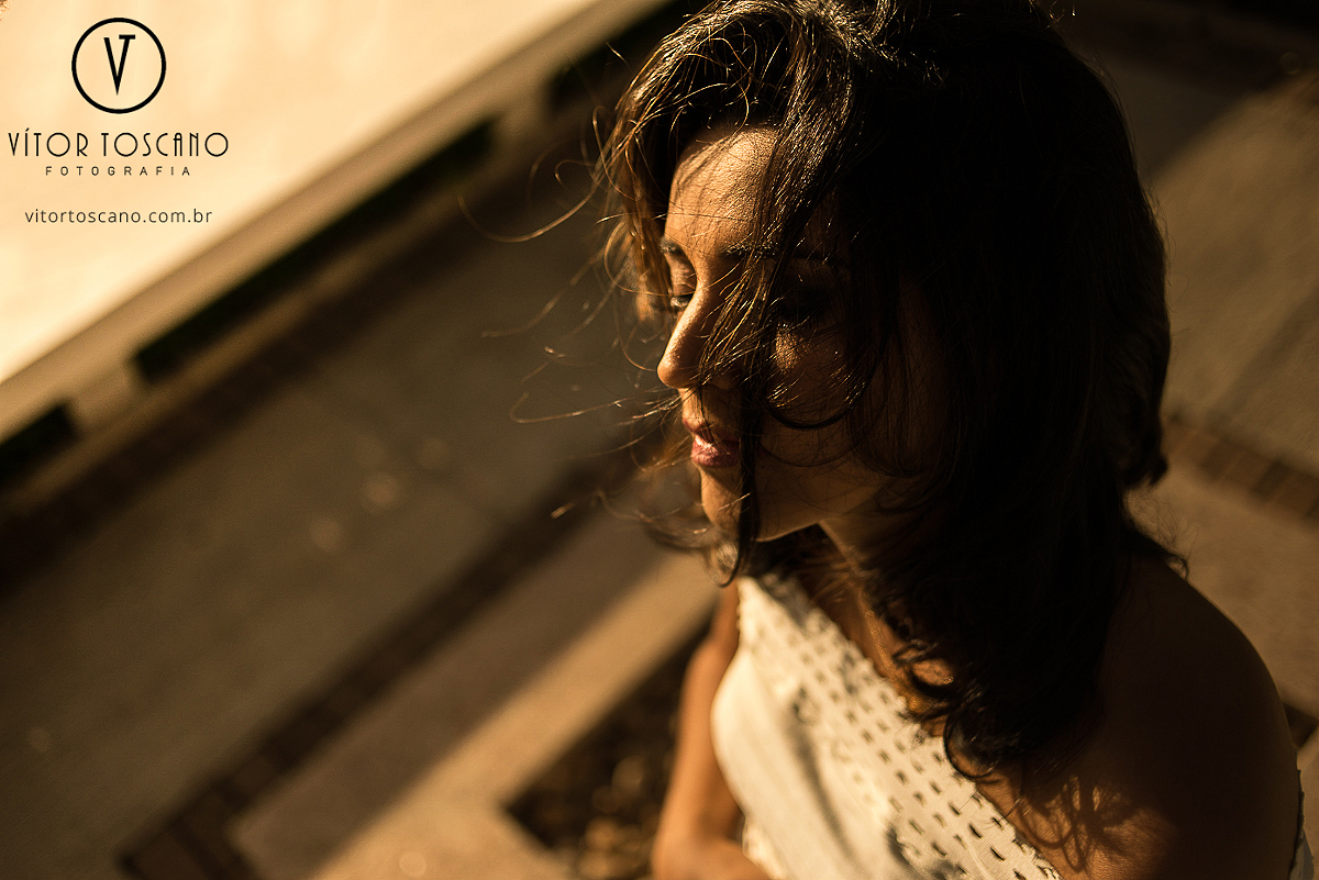 Retrato da gestante durante o ensaio fotográfico da Gestante Marta, em Natal-RN.