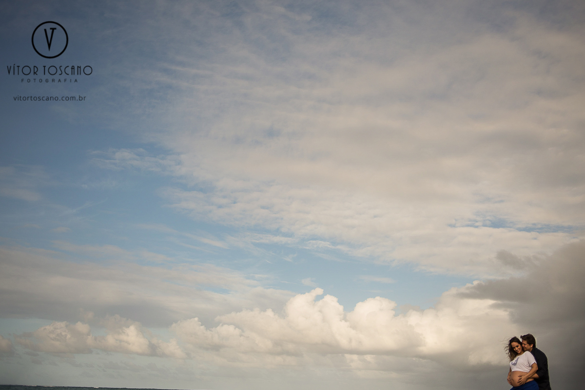 Minimalismo da gestante durante ensaio fotográfico, em Natal-RN.