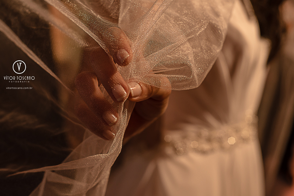 celebration, festa, missa, barra de maxaranguape, casamento, bride, vitor toscano, vitor toscano fotografia, wedding, celebration, fotografo de casamento, natal, rn, rio grande do norte, emoção, choro, lágrimas, noivo, groom, bride, detalhe