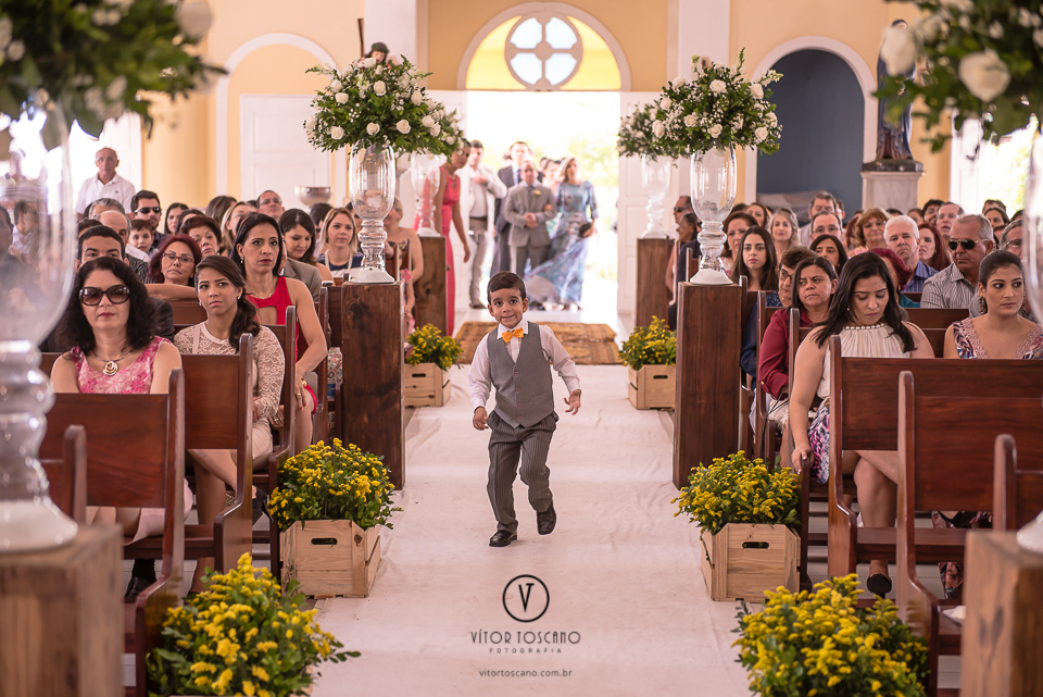 celebration, festa, missa, barra de maxaranguape, casamento, bride, vitor toscano, vitor toscano fotografia, wedding, celebration, fotografo de casamento, natal, rn, rio grande do norte, emoção, choro, lágrimas, noivo, groom, bride, criança