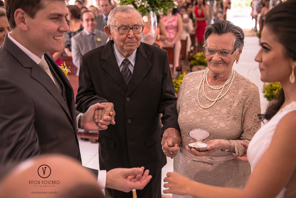 celebration, festa, missa, barra de maxaranguape, casamento, bride, vitor toscano, vitor toscano fotografia, wedding, celebration, fotografo de casamento, natal, rn, rio grande do norte, emoção, choro, lágrimas, noivo, groom, bride