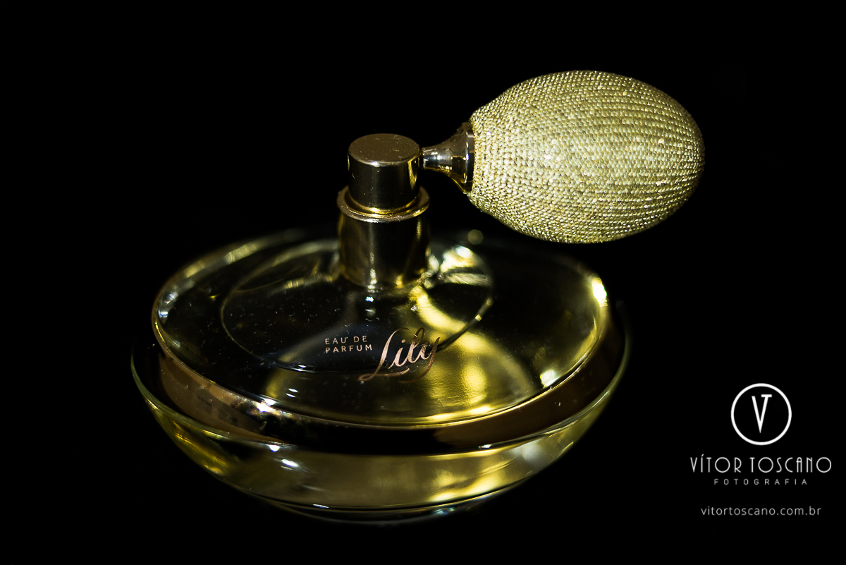 Perfume da noiva no making off do casamento de Jucielly e Alderi, em Natal-RN.