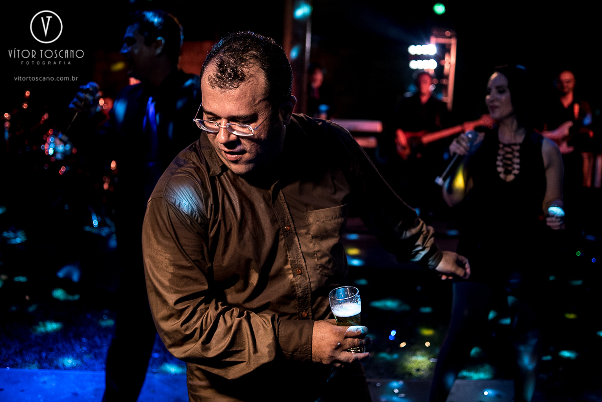 Tiozão dançando novamente no casamento de Jucielly e Auderi, em Natal-RN.