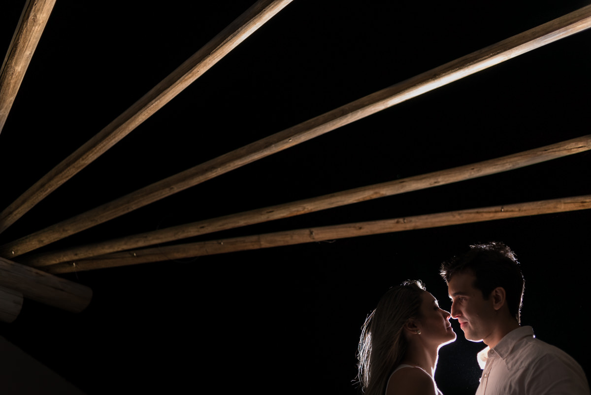 Linhas que levam ao casal no ensaio de Luana e Everton, em Pipa - RN.