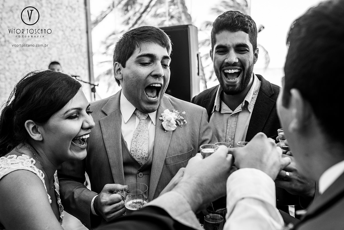 Noivo empolgado no casamento de Andreza e Thales, em Natal-RN.