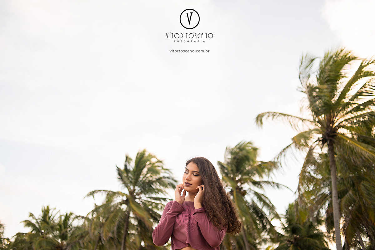 Suavidade no ensaio de 15 anos de Marina em Barra de Cunhau - RN.