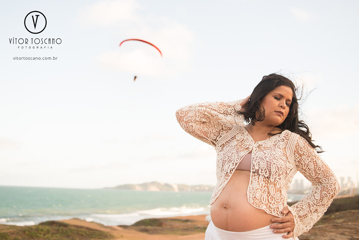 Gestante e o parapente no ensaio de gestante de jane, em natal-rn.