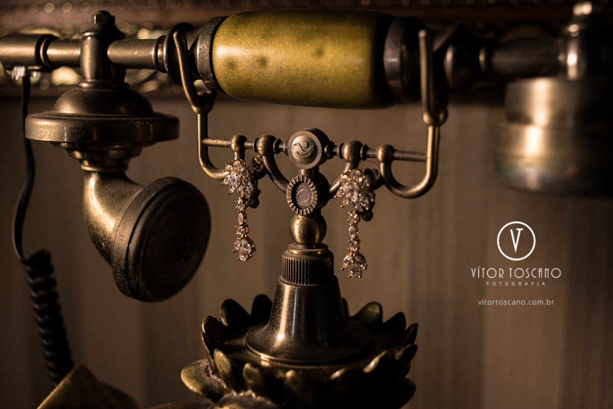 Brincos da noiva no making off do casamento de Marilia e Jornandis, em Natal-RN.