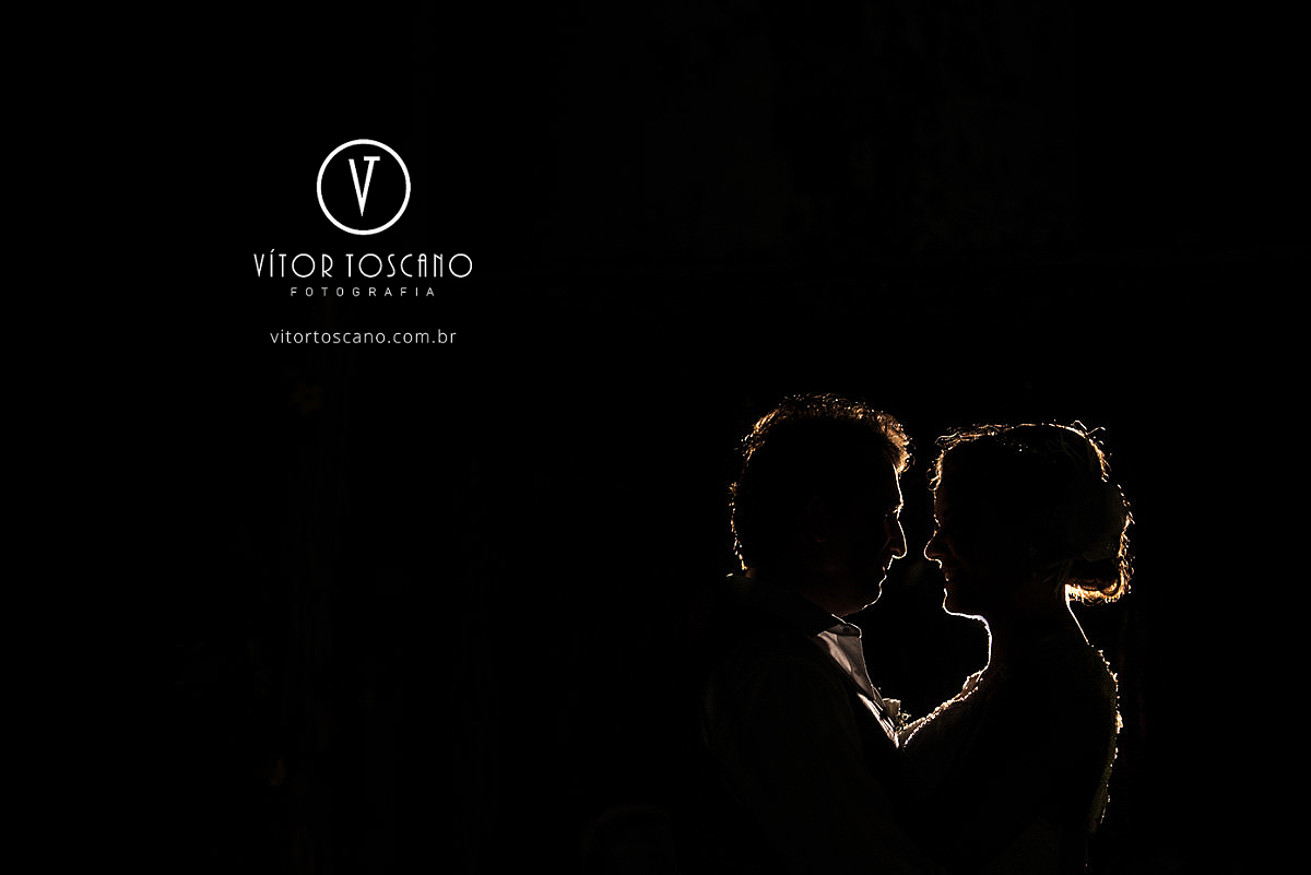 Contra luz na sessão de fotos no casamento de Marilia e Jornandis, em Natal-RN.