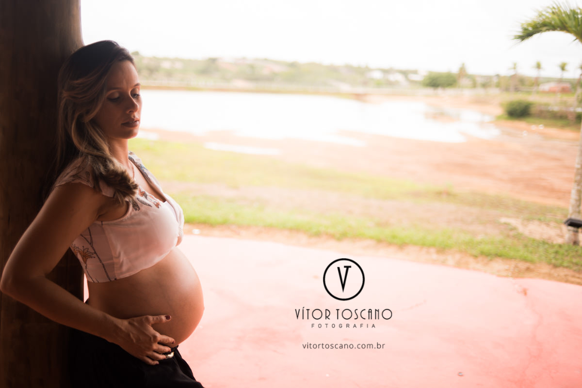 Gestante Bruna na fazenda real, no ensaio fotográfico de gestante.