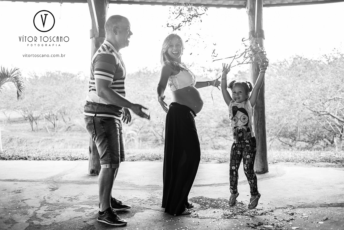 Gestante Bruna na fazenda real, no ensaio fotográfico de gestante.