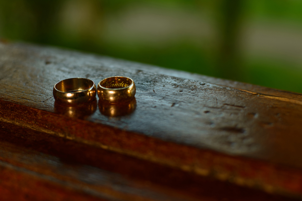 foto das alianças Elopement Wedding Arraial do Cabo - RJ, na Praia de Monte Alto