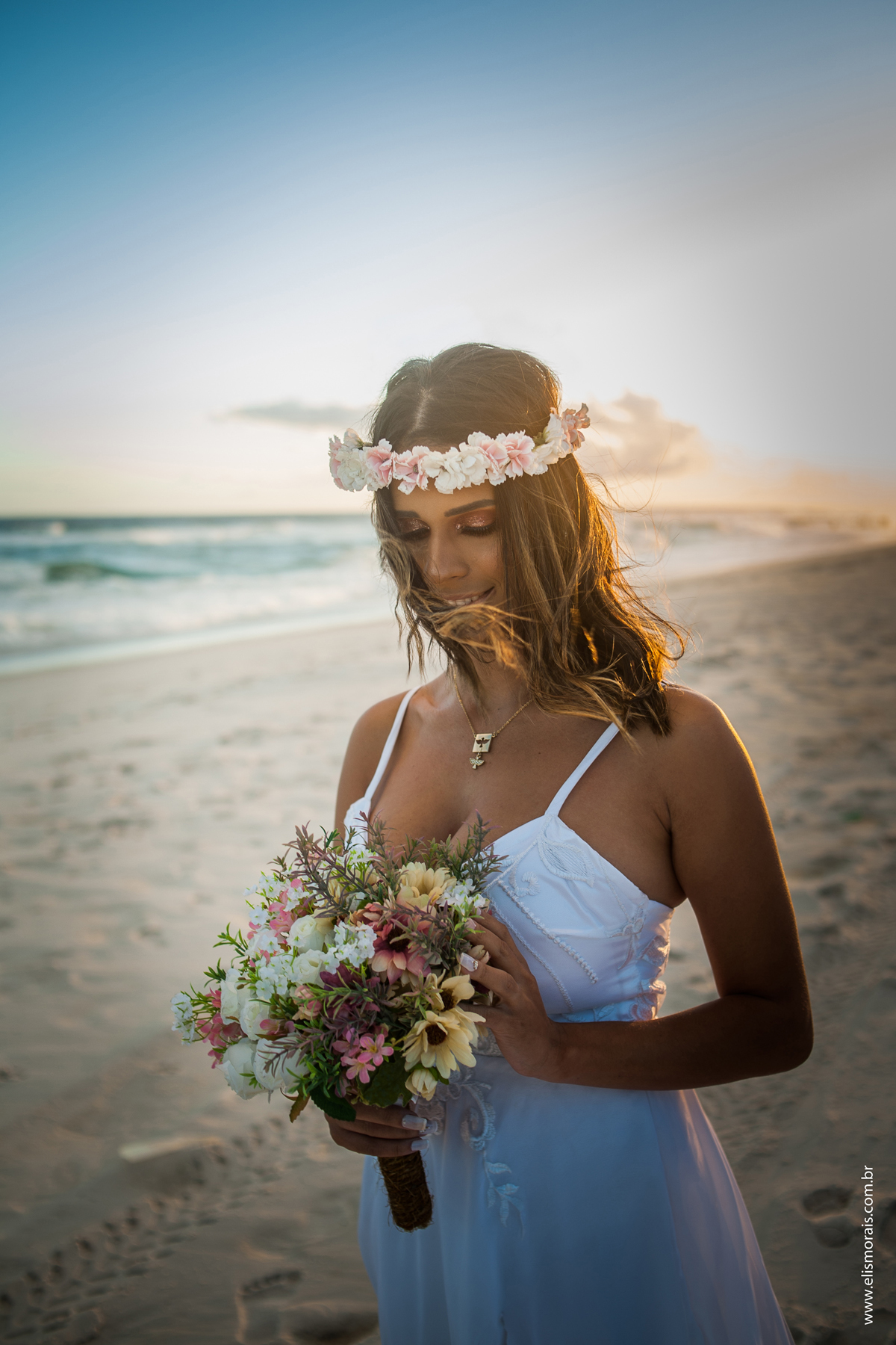 Noiva na Praia, Elopement Wedding Arraial do Cabo - RJ, na Praia de Monte Alto