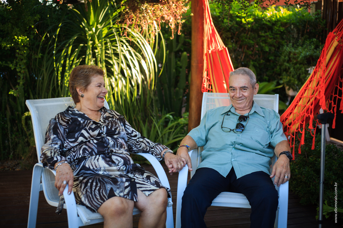 Ensaio Fotográfico Bodas de Ouro na Praia de Tucuns em Búzios na Região dos Lagos no Rio de Janeiro