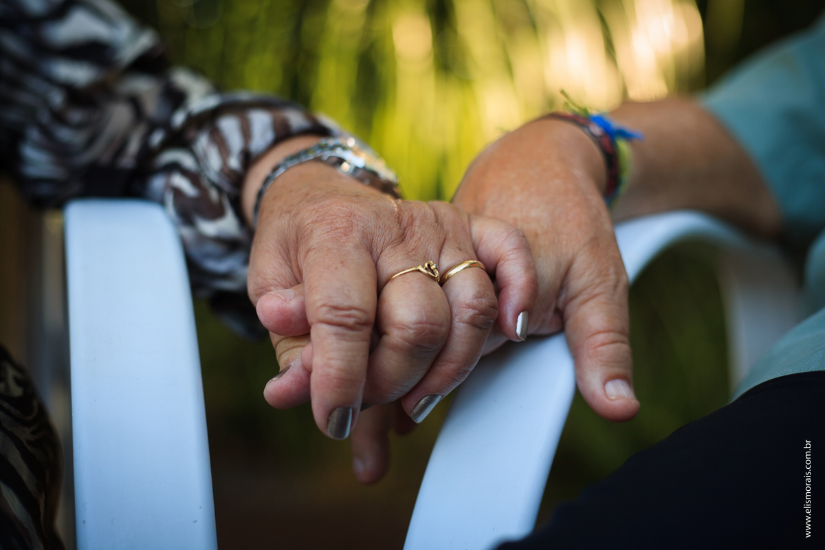 Ensaio Fotográfico Bodas de Ouro na Praia de Tucuns em Búzios na Região dos Lagos no Rio de Janeiro