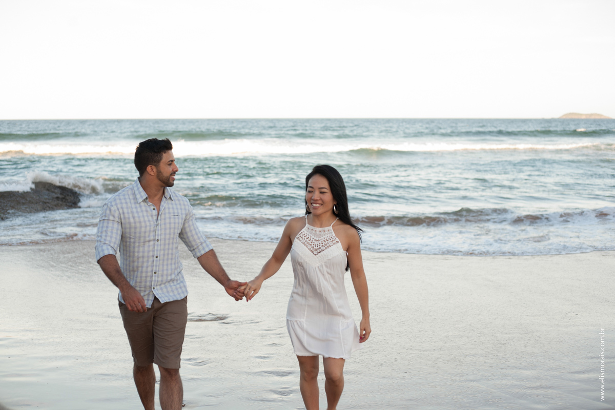 fotografia de casal, amor em buzios, buzios, fotografia de casal, ensaio de casal na praia de tucuns em armação dos buzios rj