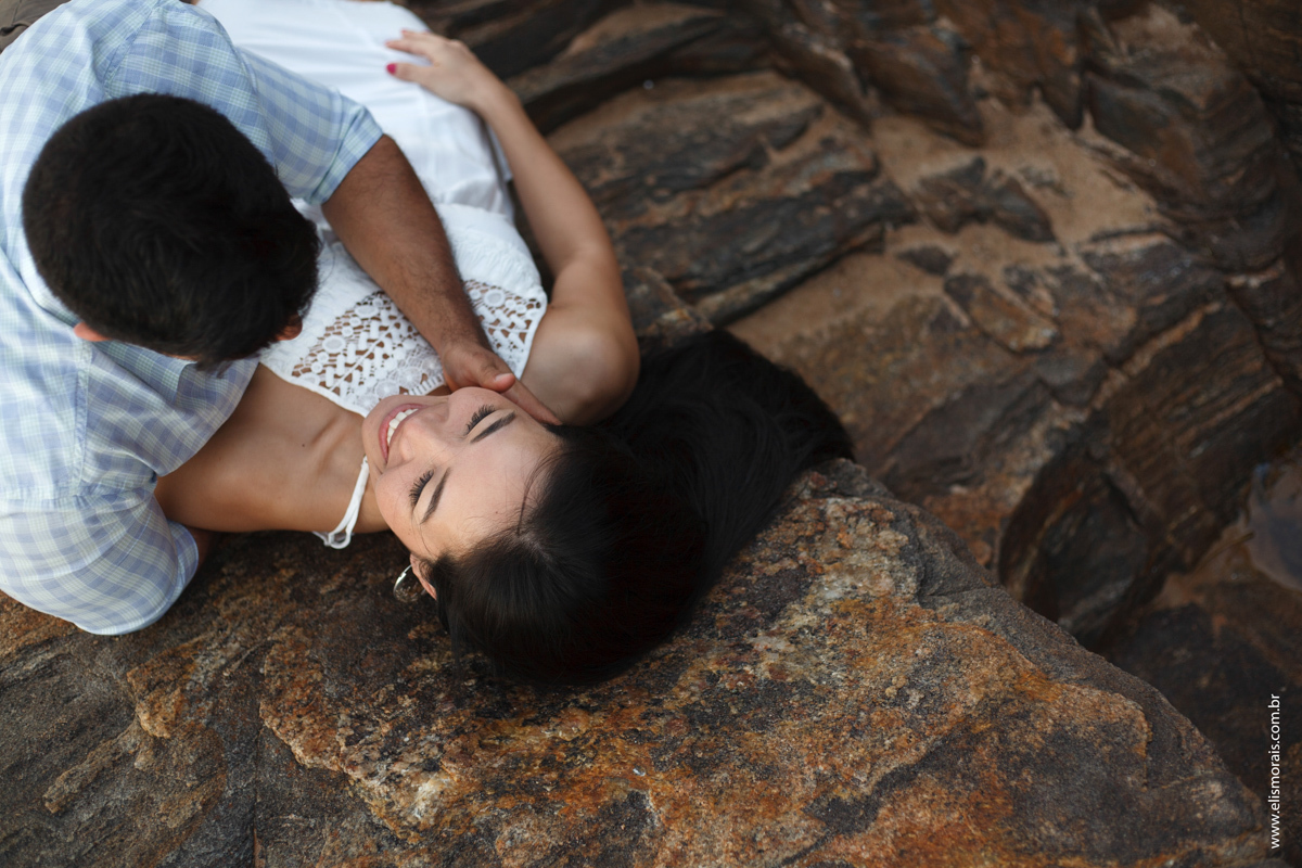 fotografia de casal, amor em buzios, buzios, fotografia de casal, ensaio de casal na praia de tucuns em armação dos buzios rj