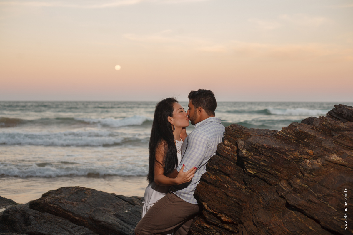 fotografia de casal, amor em buzios, buzios, fotografia de casal, ensaio de casal na praia de tucuns em armação dos buzios rj