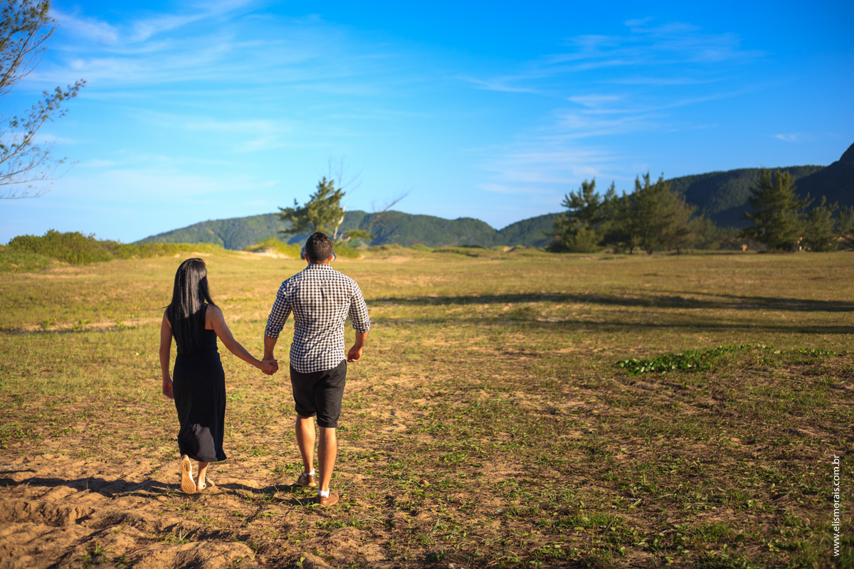 fotografia de casal, amor em buzios, buzios, fotografia de casal, ensaio de casal na praia de tucuns em armação dos buzios rj
