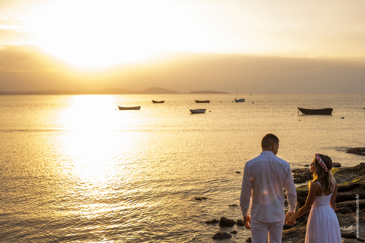 lua de mel com ensaio de casal e por do sol na praia de manguinhos em búzios rj