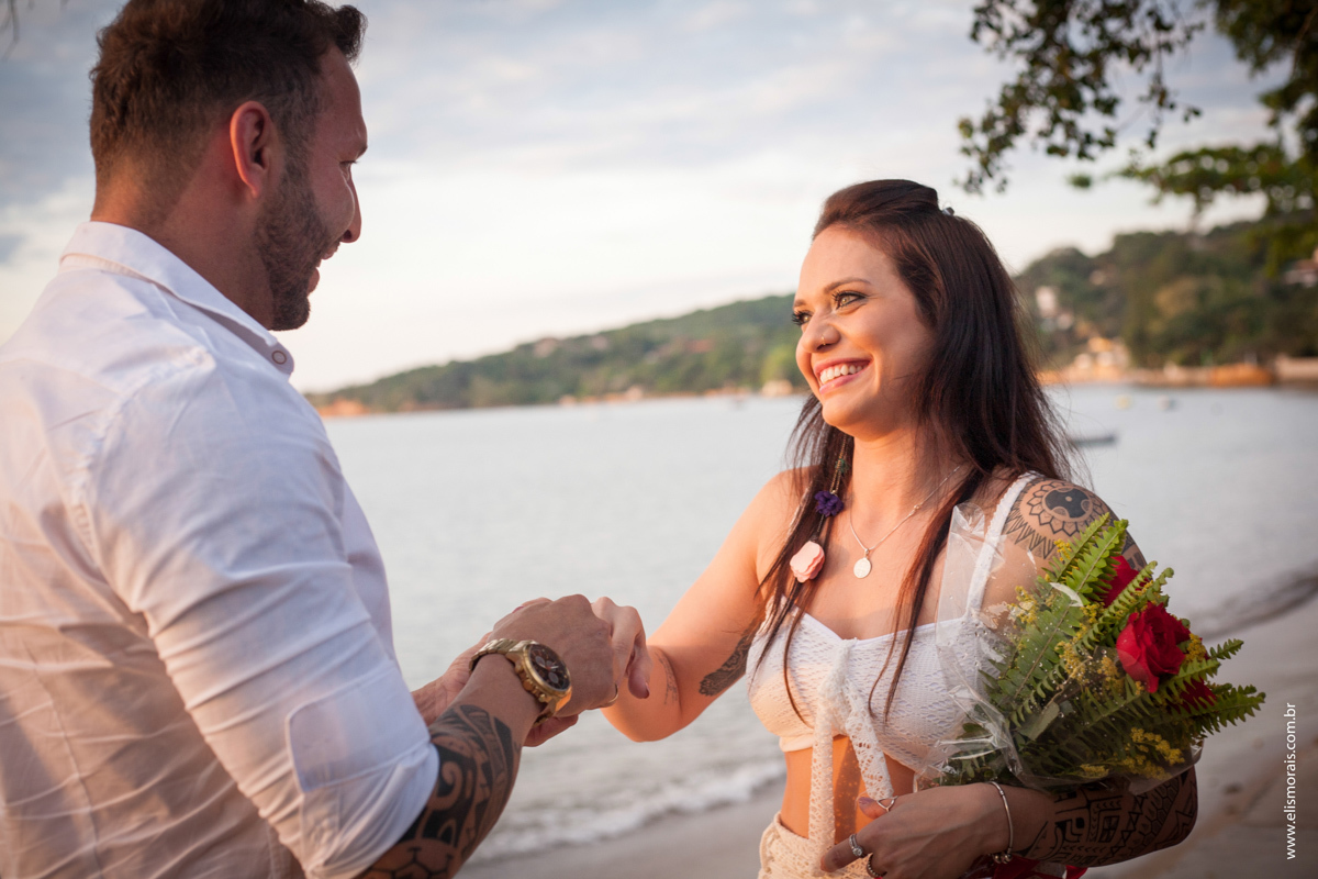 pedido de casamento com ensaio fotográfico no porto da barra em búzios rio de janeiro