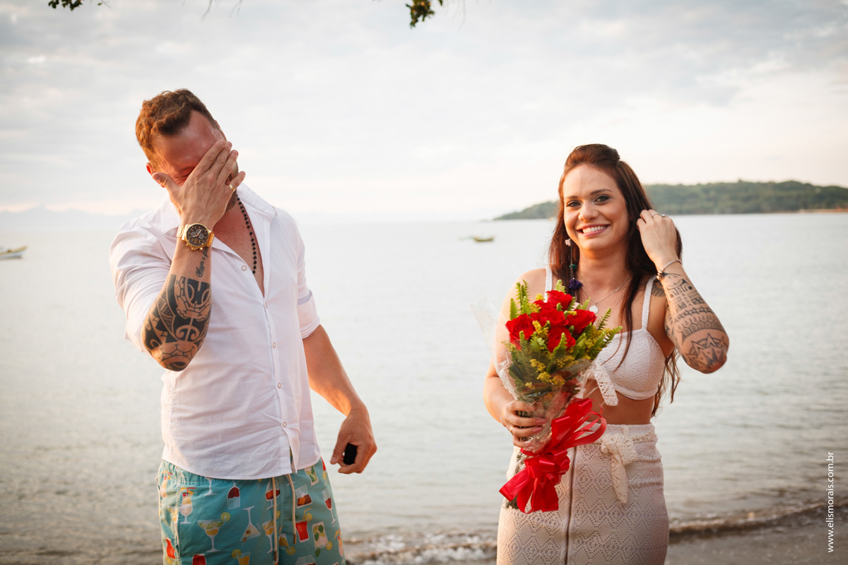 pedido de casamento com ensaio fotográfico no porto da barra em búzios rio de janeiro