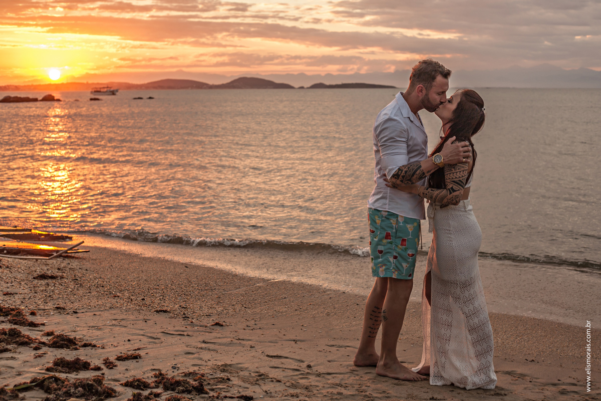 pedido de casamento com ensaio fotográfico no porto da barra em búzios rio de janeiro