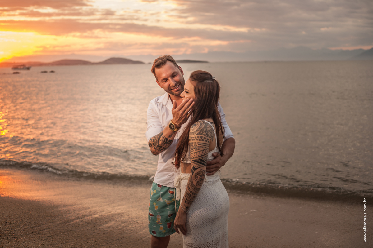 pedido de casamento com ensaio fotográfico no porto da barra em búzios rio de janeiro