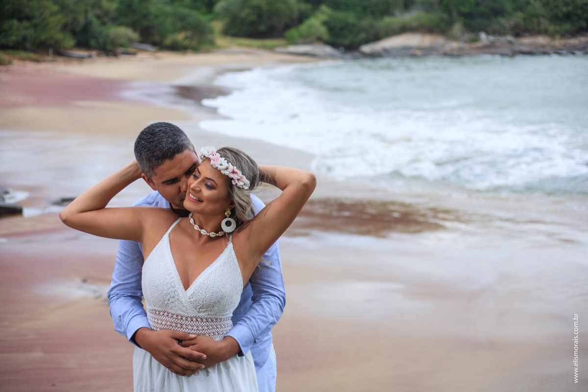 Ensaio fotográfico de casal na praia do forno em búzios RJ