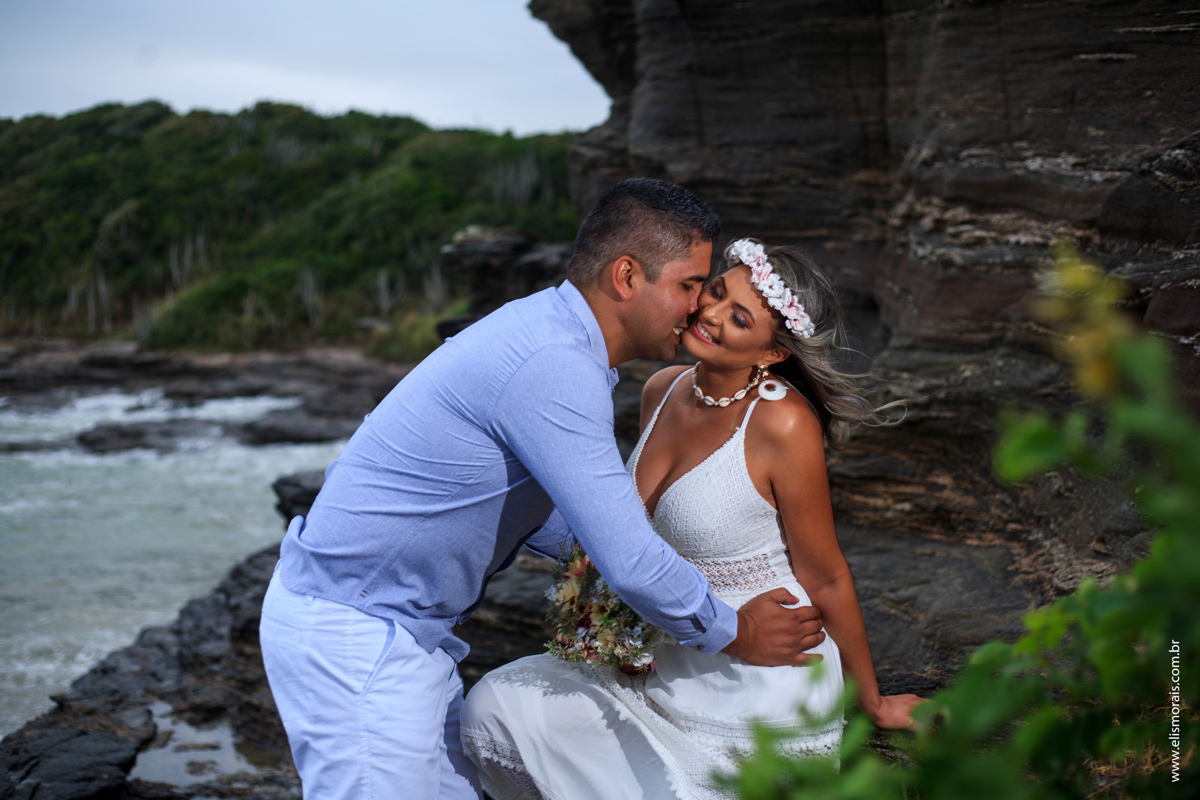 Ensaio fotográfico de casal na praia do forno em búzios RJ