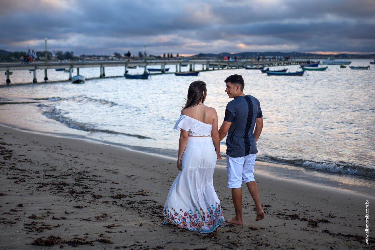 Ensaio fotográfico de casal no Porto da Barra em Manguinhos Búzios RJ