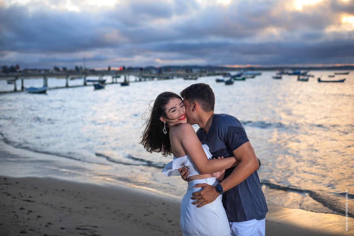Ensaio fotográfico de casal no Porto da Barra em Manguinhos Búzios RJ
