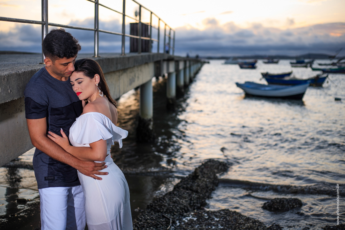 Ensaio fotográfico de casal no Porto da Barra em Manguinhos Búzios RJ