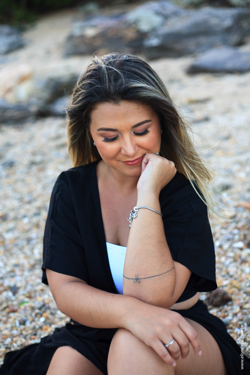 Ensaio Fotográfico Feminino na Praia da Foca em Búzios RJ