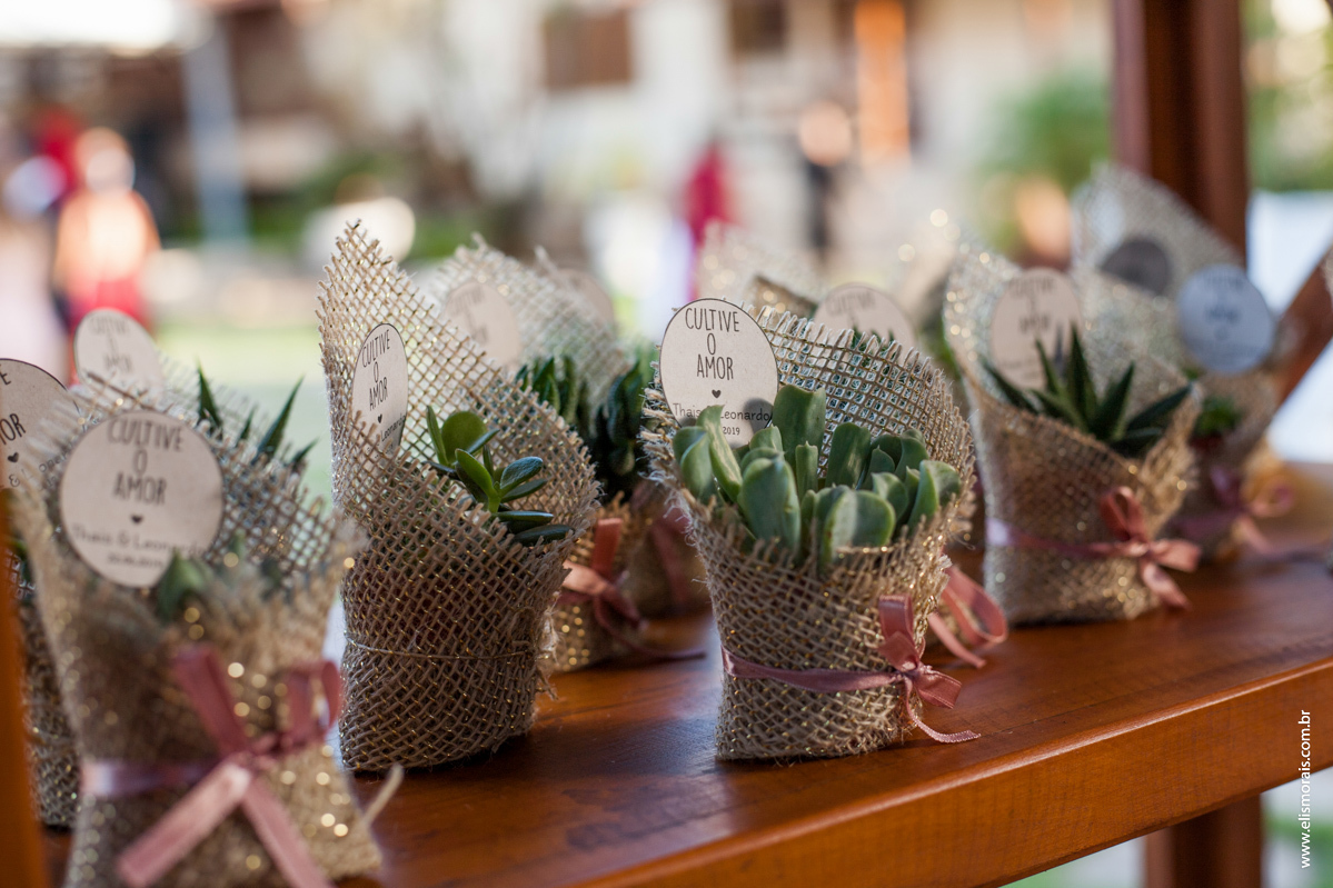 Foto de detalhes da decoração do casamento em Macaé no Rio de janeiro
