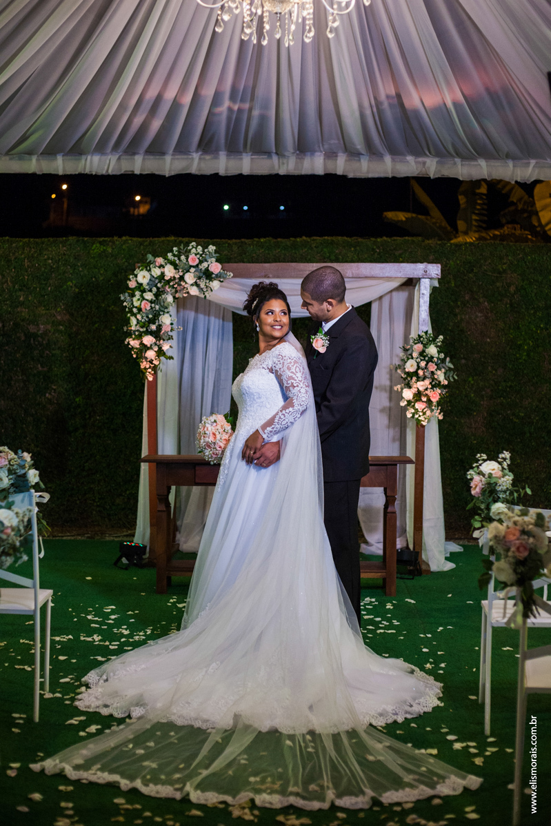 Foto dos noivos casamento em Macaé no Rio de Janeiro