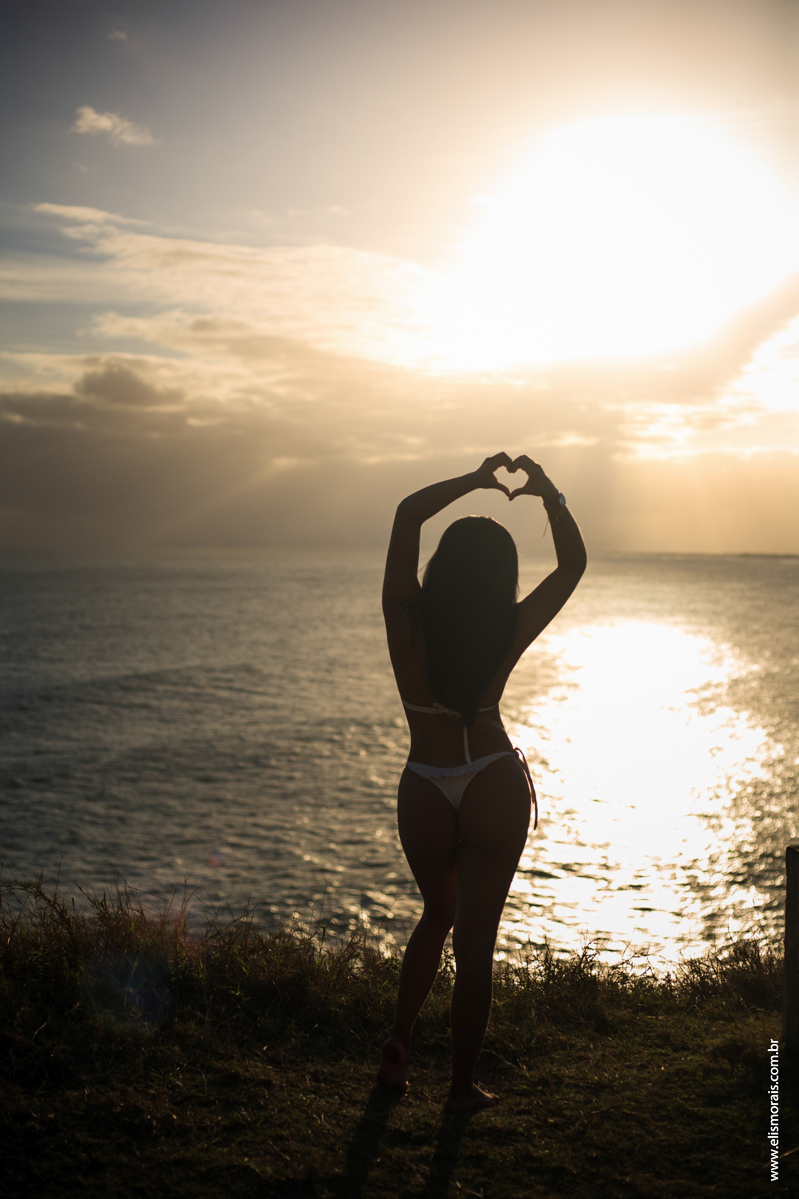 Ensaio fotográfico feminino no Mirante da Praia Grande em Arraial do Cabo - RJ