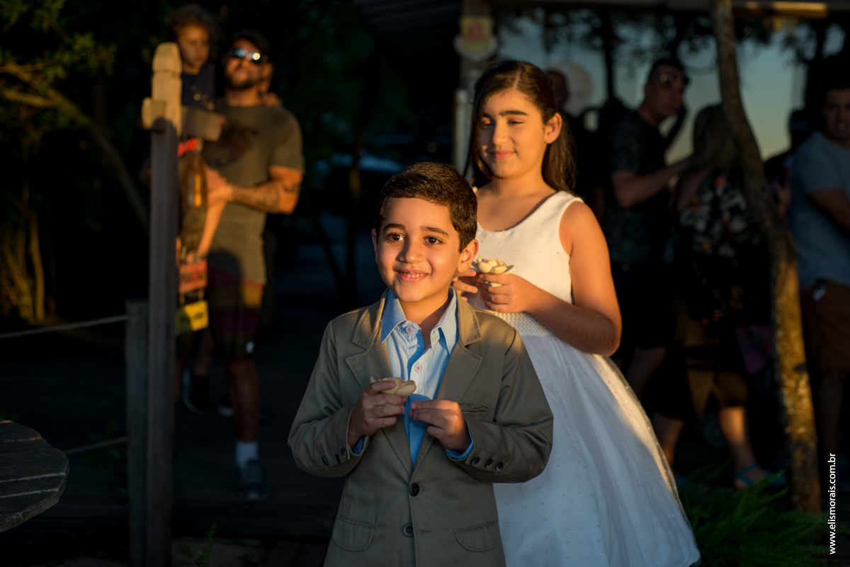 Foto do casamento no restaurante Dona Jô no Porto da Barra em Búzios